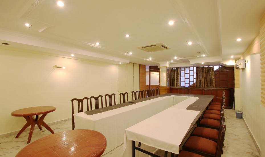 โรงแรมเครสต์ อินน์ เดลี ภายนอก รูปภาพ
